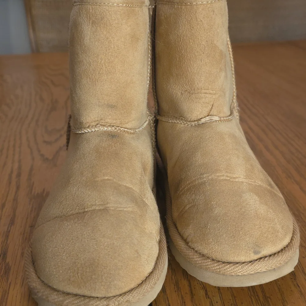 Kids‎ Classic Tan Suede Pull-On Winter Boots
